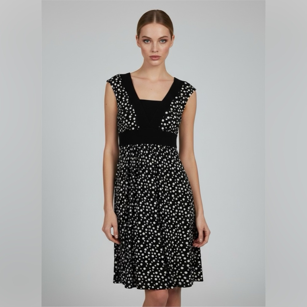 Everyone needs a polka dot dress 😊